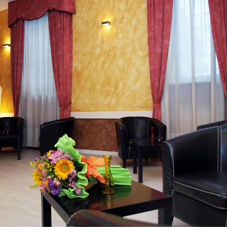 Hotel Alloggio Colombo Piacenza Zewnętrze zdjęcie